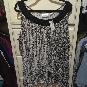 NWT Avenue plus size sleeveless shirt 26/28